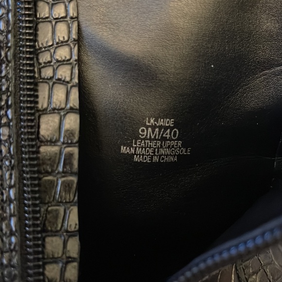 Lucky Brand Jaide black leather embossed crocodile bootie. Size 9 - Picture 11 of 12